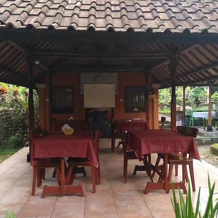 Dhangin Taman Karangasem  Luaran gambar
