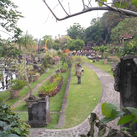 Dhangin Taman Karangasem  Luaran gambar