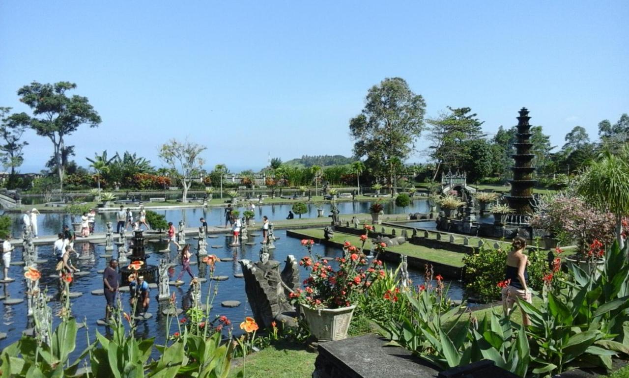 Dhangin Taman Karangasem  Luaran gambar