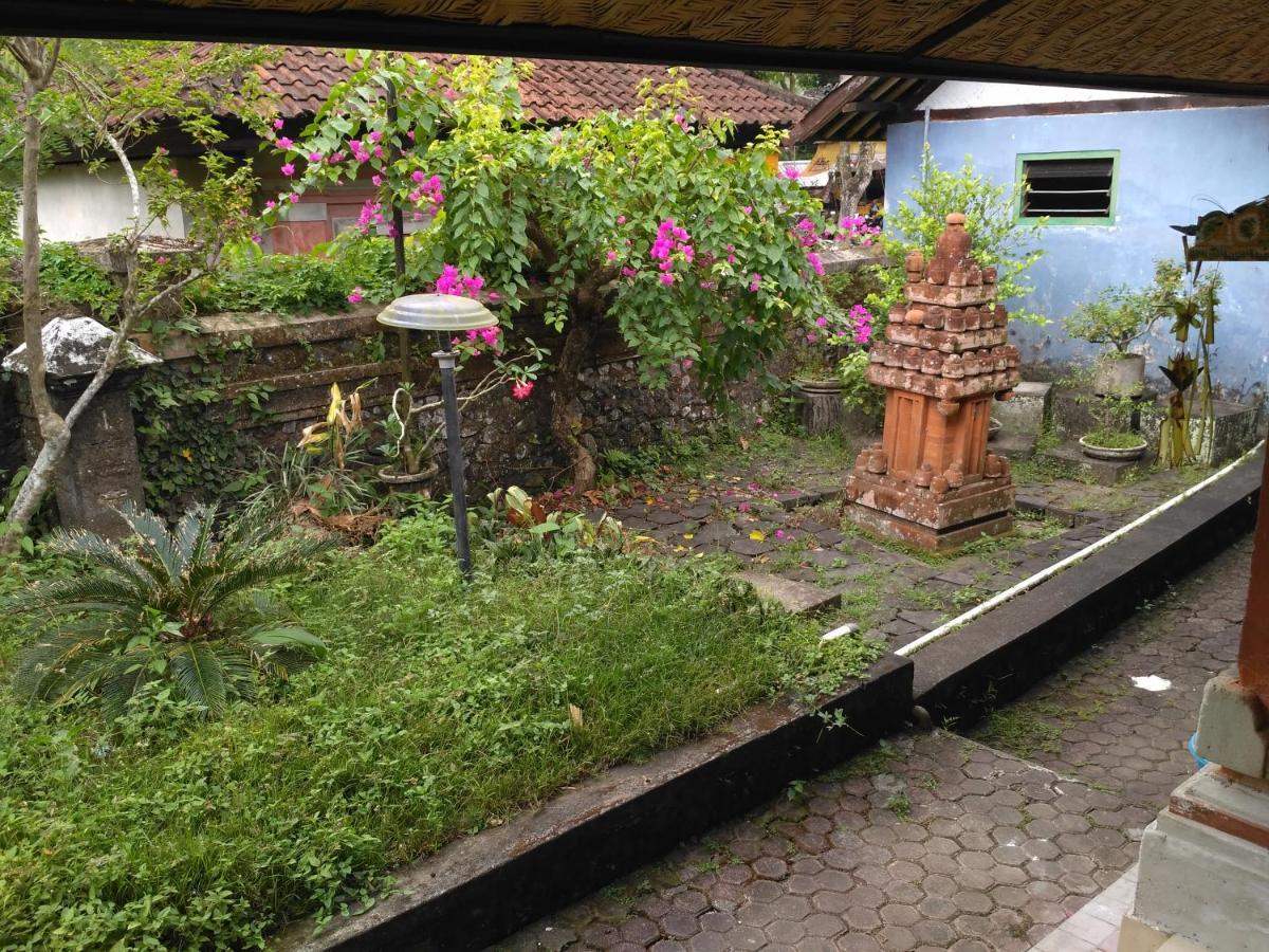 Dhangin Taman Karangasem  Luaran gambar