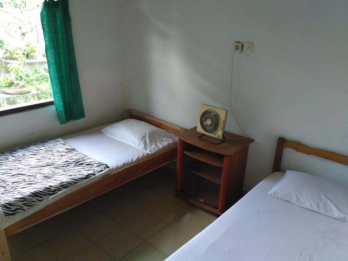 Dhangin Taman Karangasem  Luaran gambar