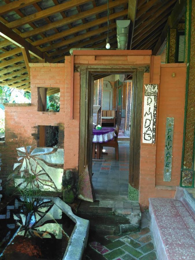 Dhangin Taman Karangasem  Luaran gambar