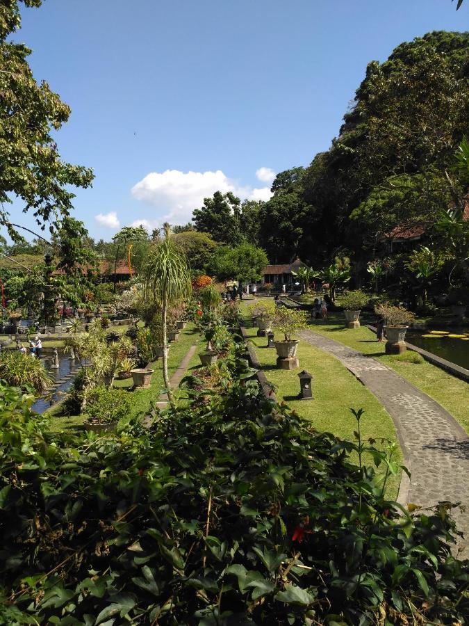 Dhangin Taman Karangasem  Luaran gambar