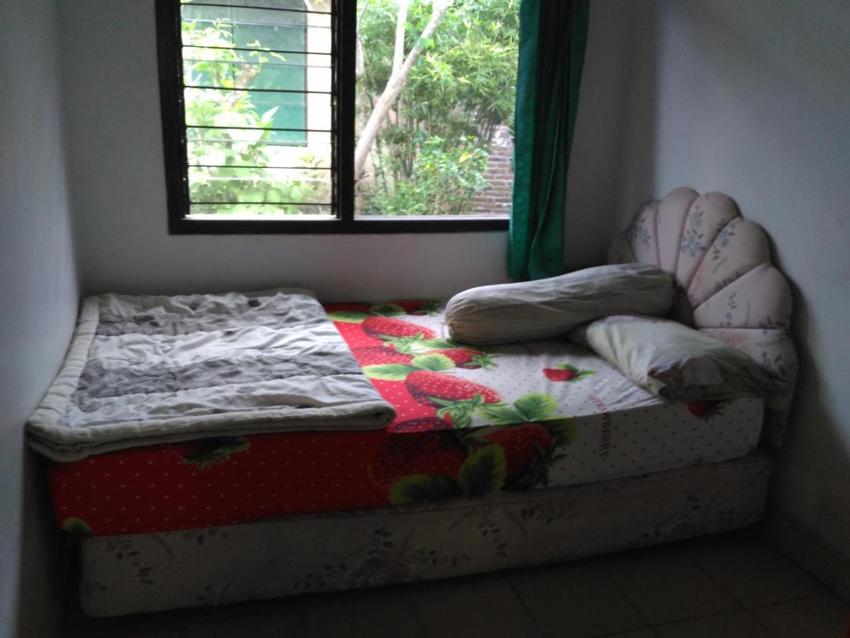 Dhangin Taman Karangasem  Luaran gambar