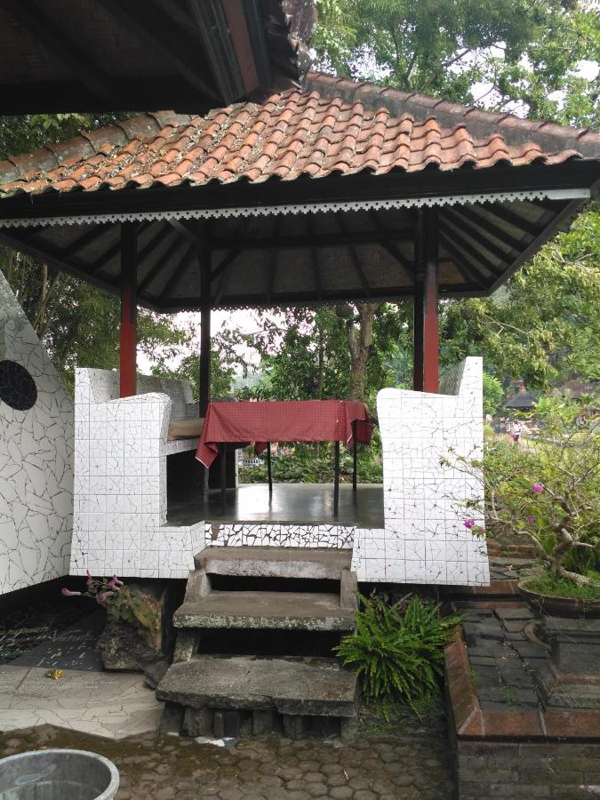 Dhangin Taman Karangasem  Luaran gambar