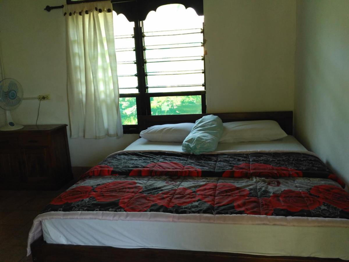 Dhangin Taman Karangasem  Luaran gambar