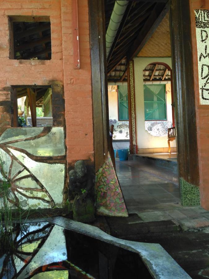 Dhangin Taman Karangasem  Luaran gambar