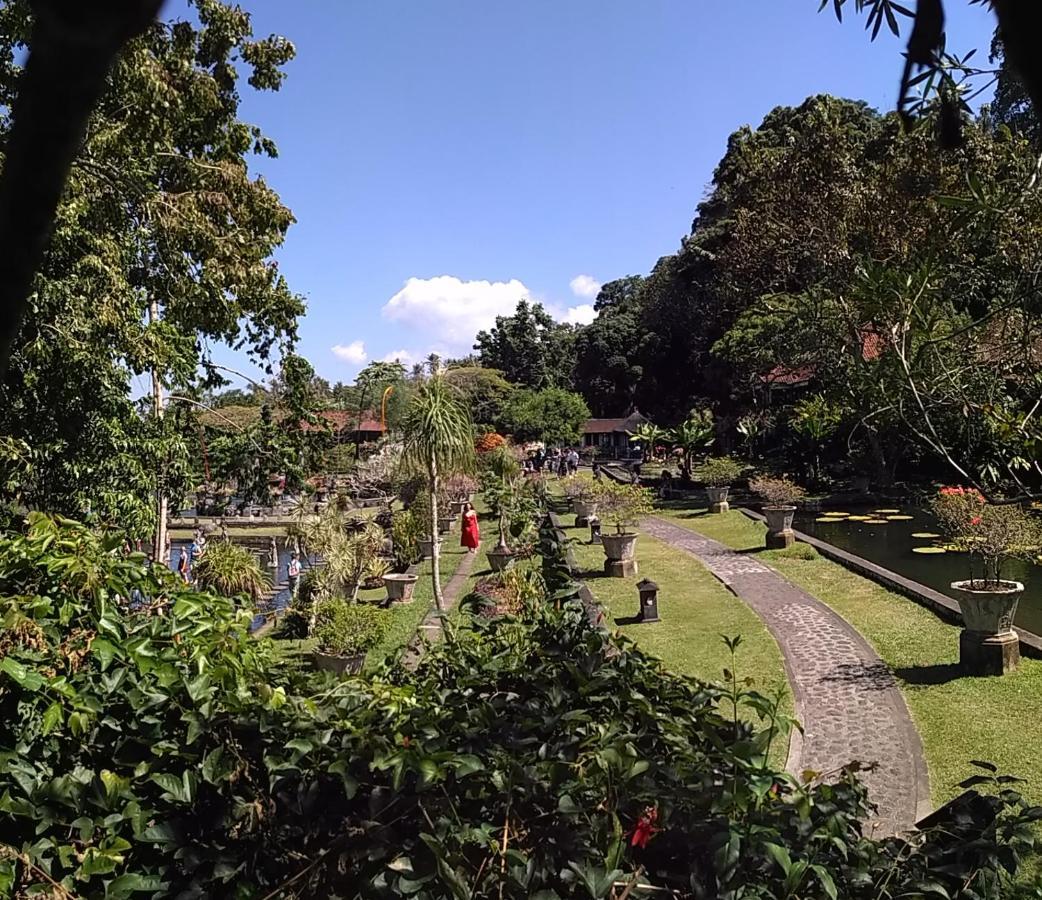 Dhangin Taman Karangasem  Luaran gambar